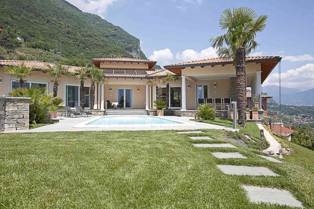 Modern house - Mezzegra Italy